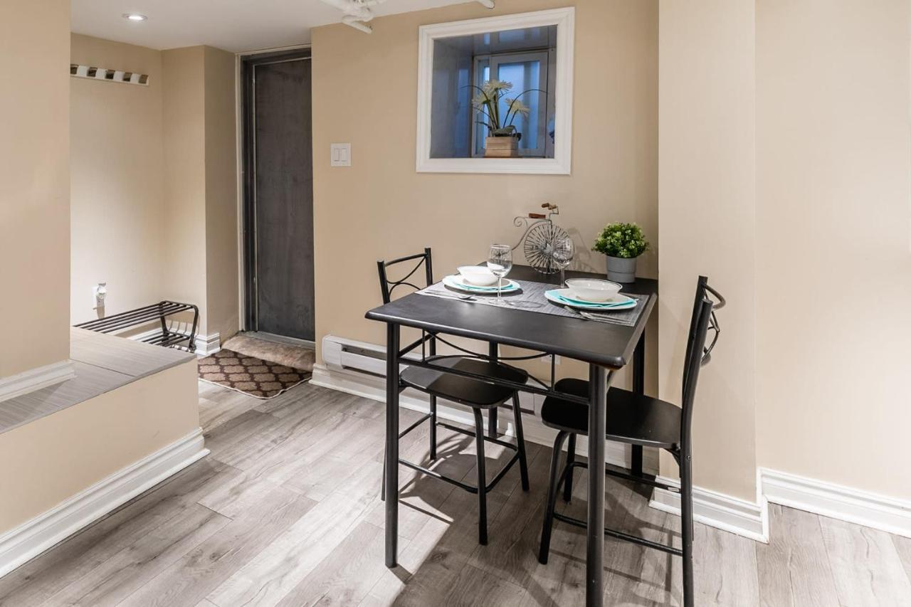 Newly Renovated - Cozy 1Br Apt With Netflix - Prime Location โตรอนโต ภายนอก รูปภาพ