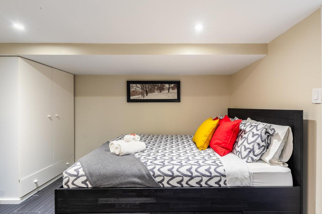 Newly Renovated - Cozy 1Br Apt With Netflix - Prime Location โตรอนโต ภายนอก รูปภาพ