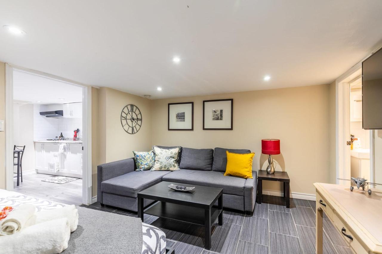 Newly Renovated - Cozy 1Br Apt With Netflix - Prime Location โตรอนโต ภายนอก รูปภาพ