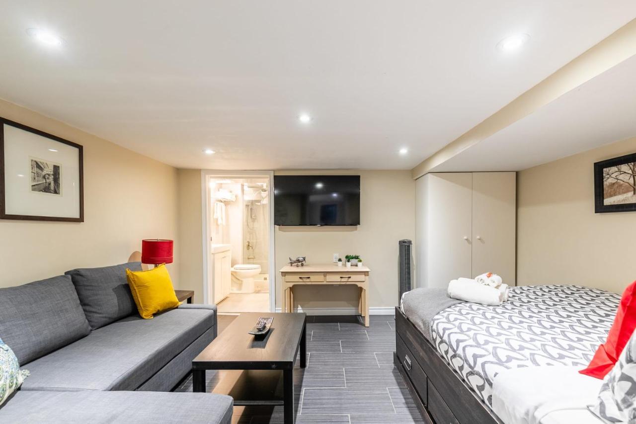 Newly Renovated - Cozy 1Br Apt With Netflix - Prime Location โตรอนโต ภายนอก รูปภาพ